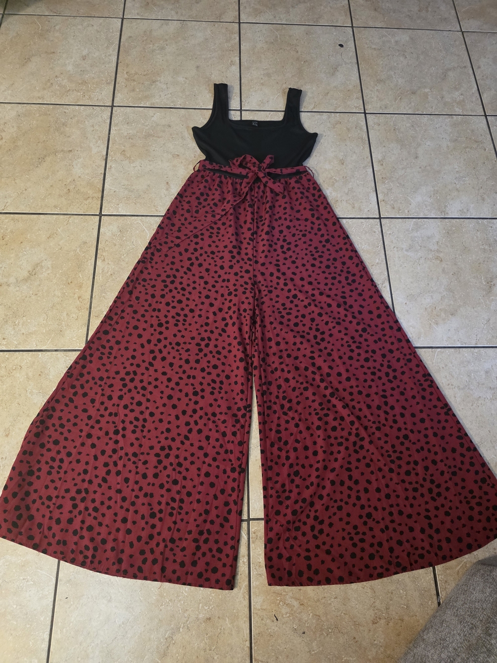 SHEIN Black Bodice Red Wide-Leg Jumpsuit with Spot Print